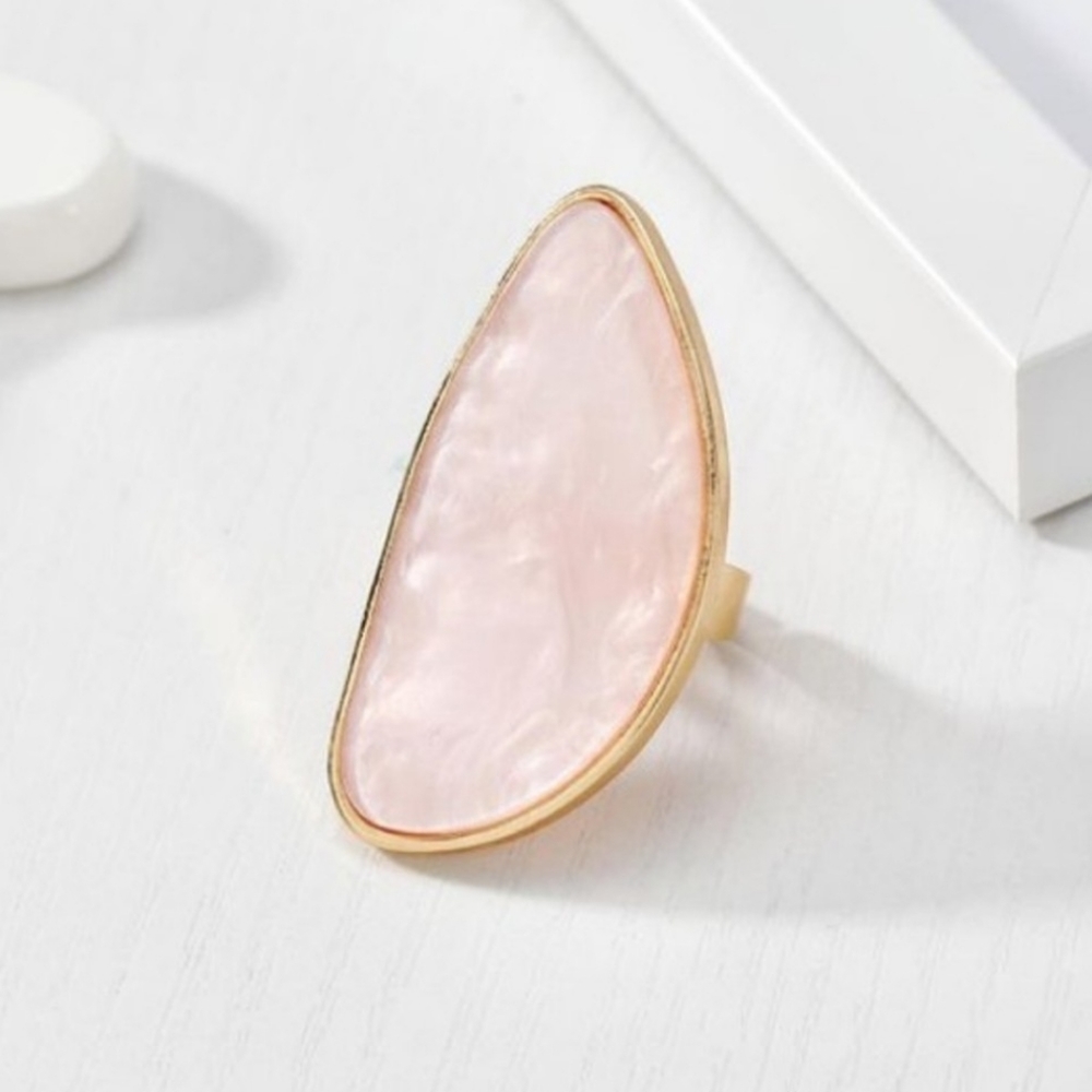 💋HP💋Pink Moonstone Gold Ring